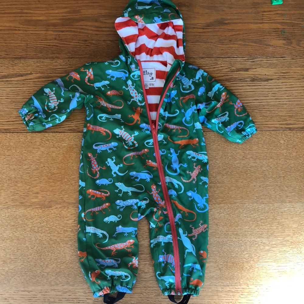 Hatley rain suit 12-18